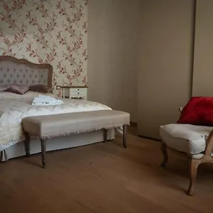 Merulana Penthouse: 5 Minutes Walk From Colosseum Apartamento